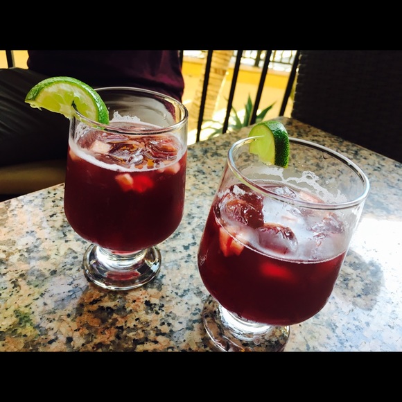 Meet your Posher, Roxy - Picture 1 of 1